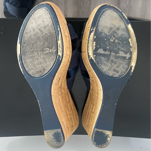 Navy wedges size 6.5. In original box - Picture 7 of 7